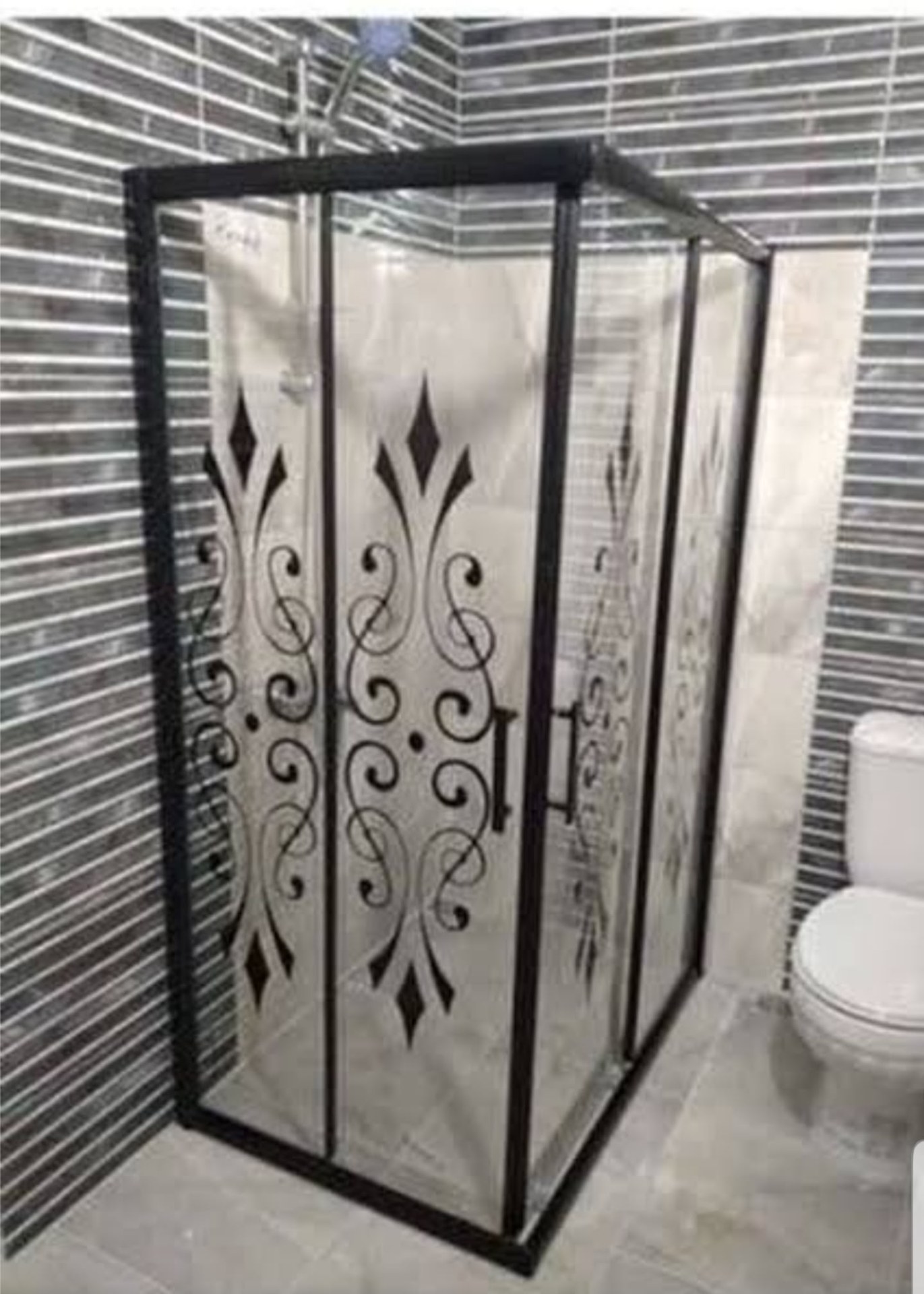 Duşakabin ve banyo dolabı uygulamasına ait proje görseli