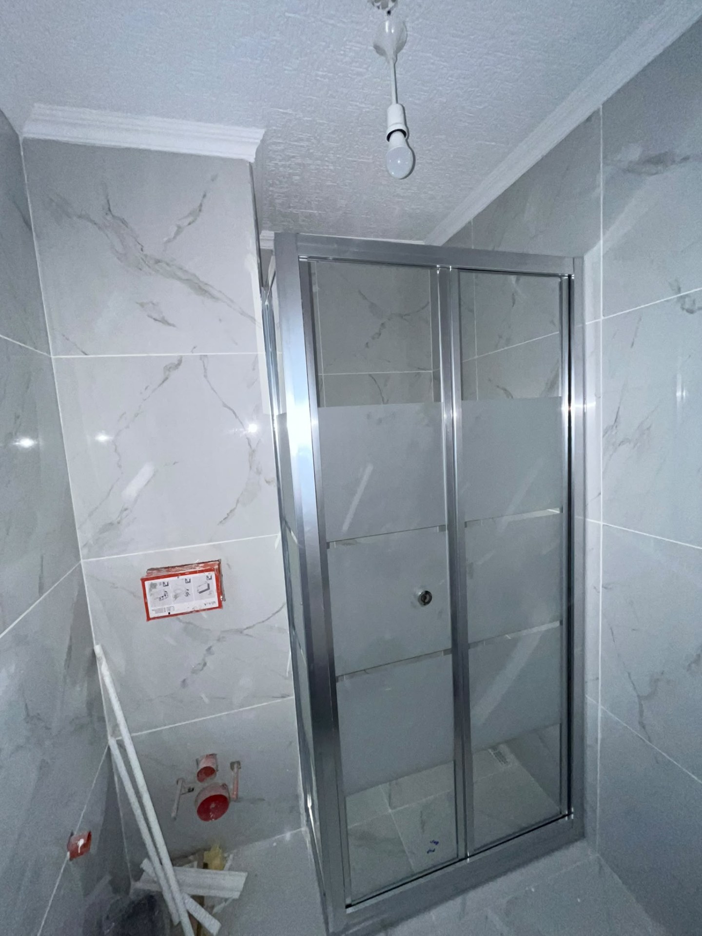 Duşakabin ve banyo dolabı uygulamasına ait proje görseli