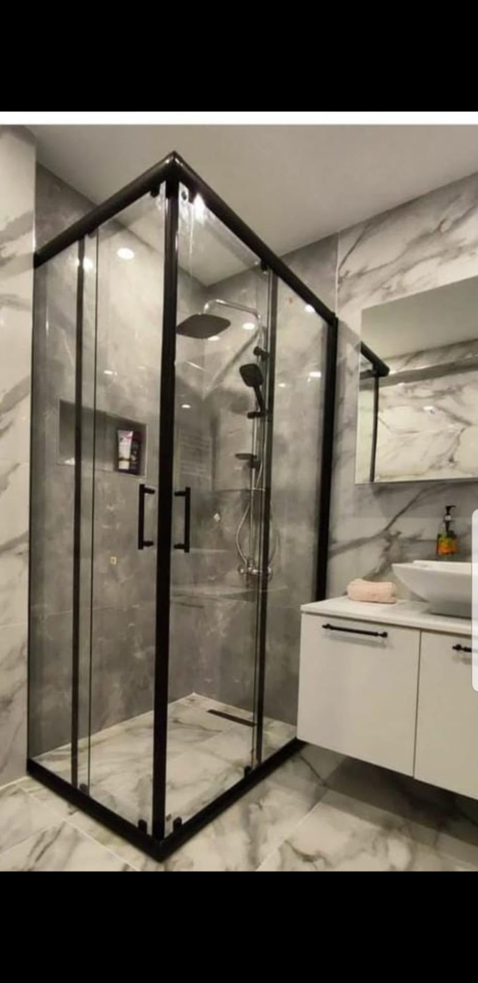 Duşakabin ve banyo dolabı uygulamasına ait proje görseli
