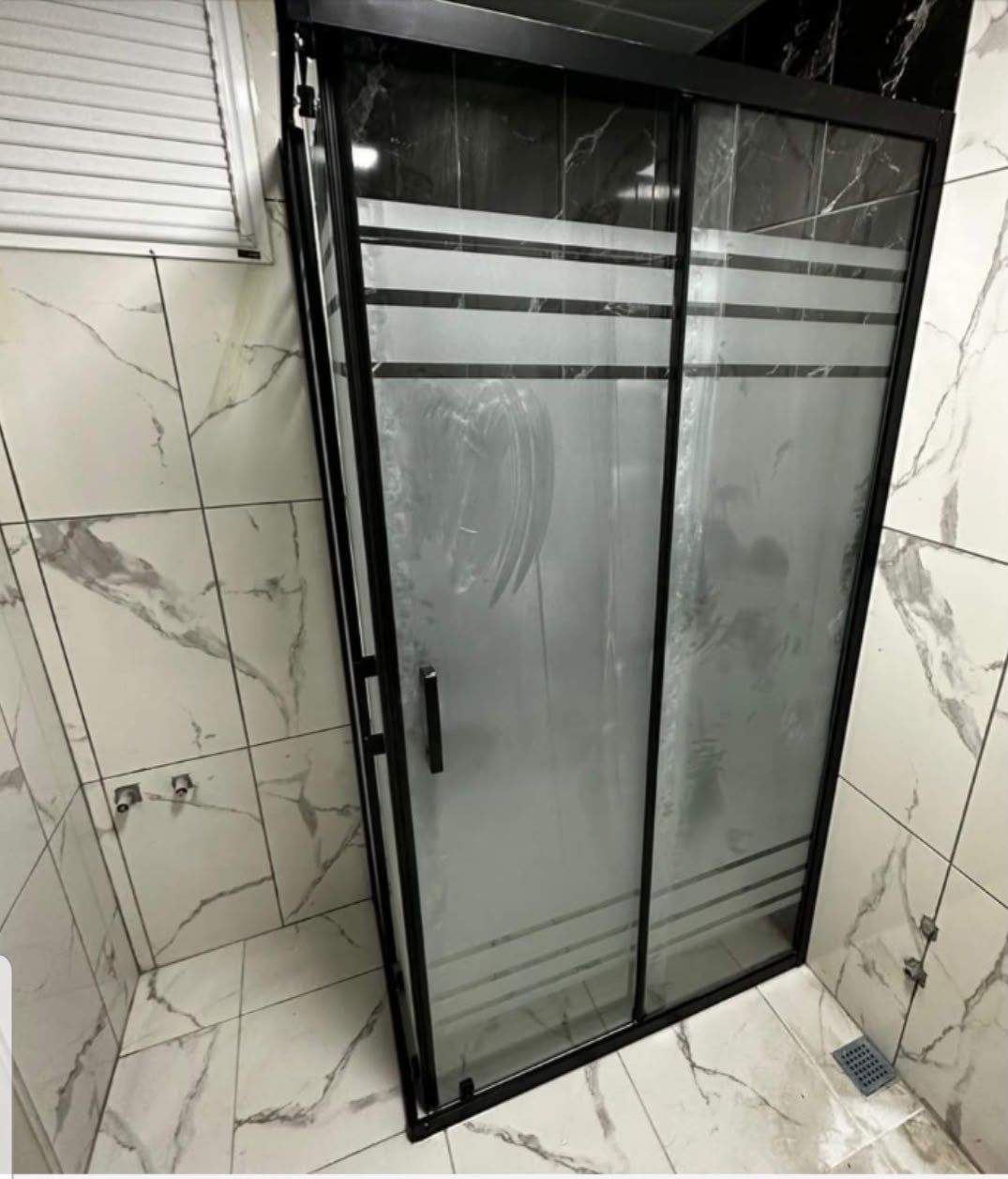 Duşakabin ve banyo dolabı uygulamasına ait proje görseli